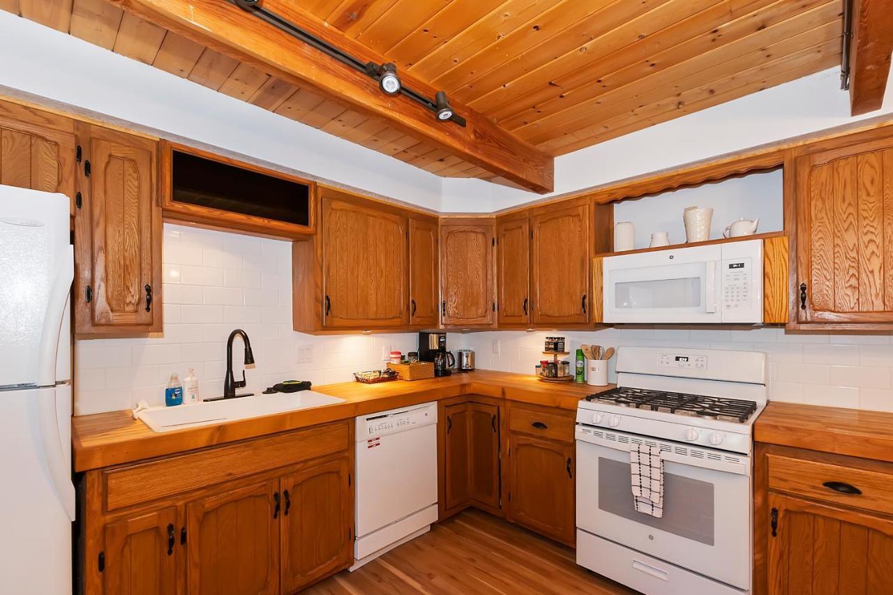 Summit Happy Cabin With Hot Tub! High Speed Ev Hookup, Close To Slopes Big Bear Lake Kültér fotó